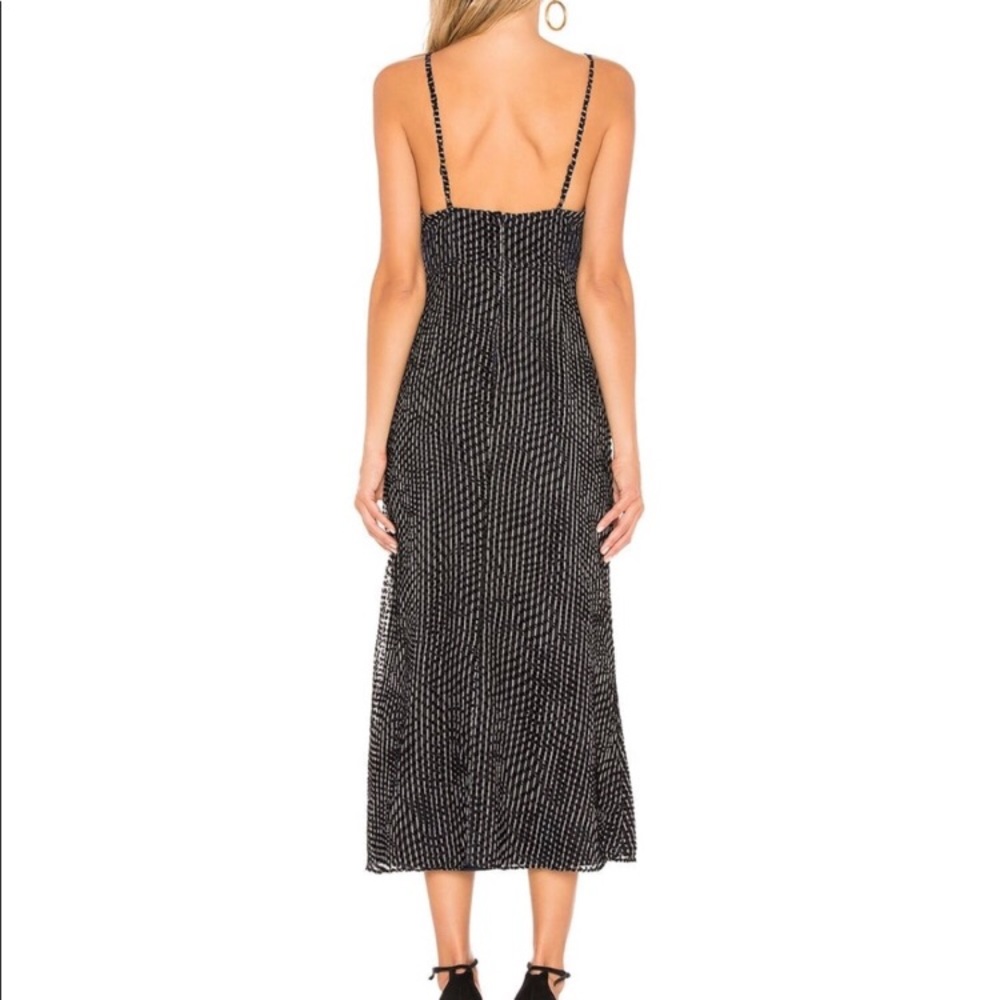 ❌Sold!❌ Chrissy Teigen x Revolve Dominic Midi - Picture 3 of 11